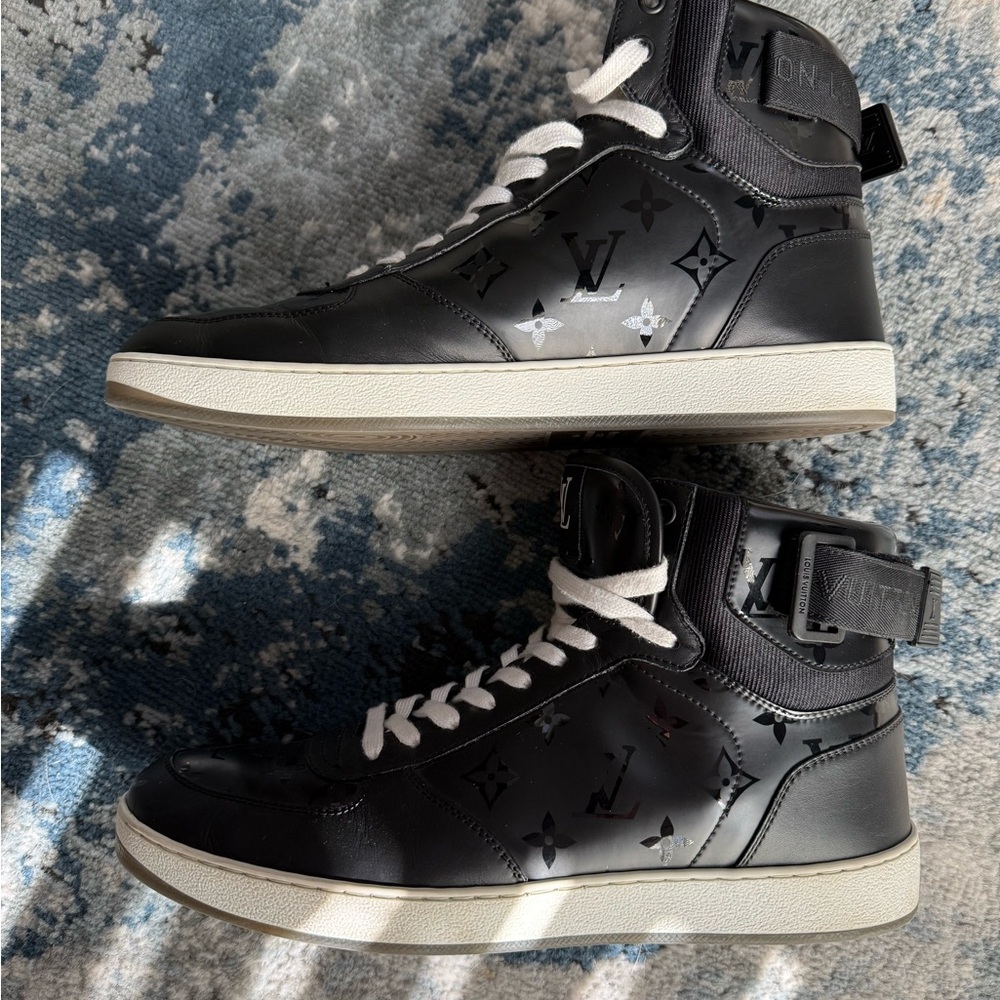 Louis Vuitton Black and White Men's high top shoes. - Picture 2 of 7
